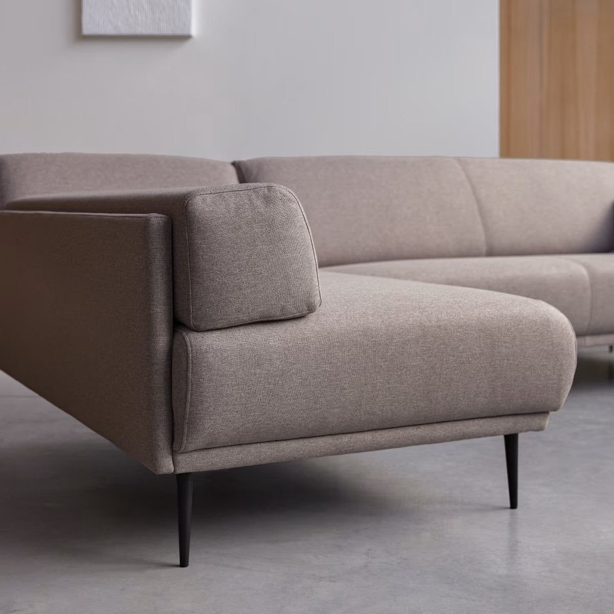 Canapé d'angle gauche en tissu gris taupe 270 x 180 cm, 4 places - Homeclara