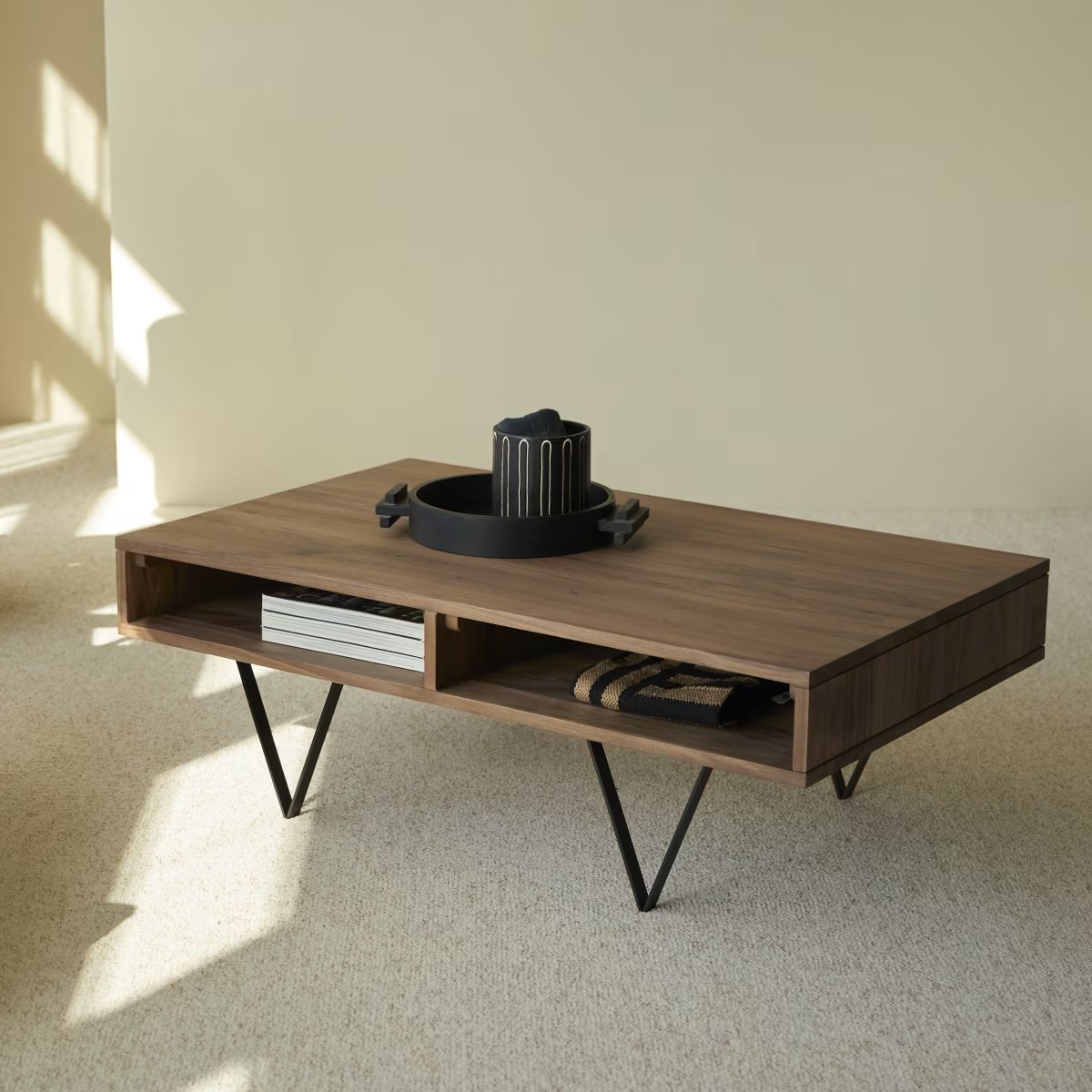 Table basse en noyer massif - Homeclara