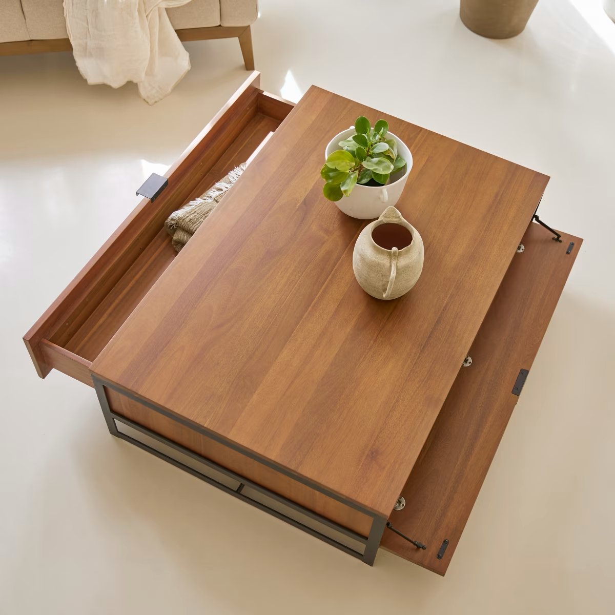 Table basse rangement en acacia massif - Homeclara