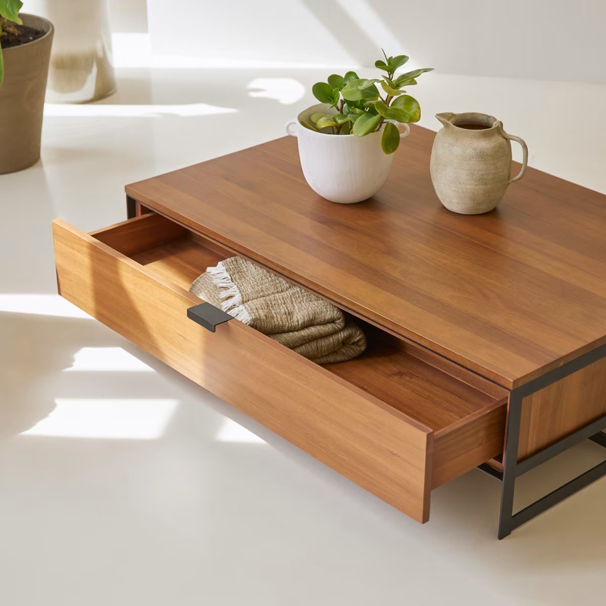 Table basse rangement en acacia massif - Homeclara