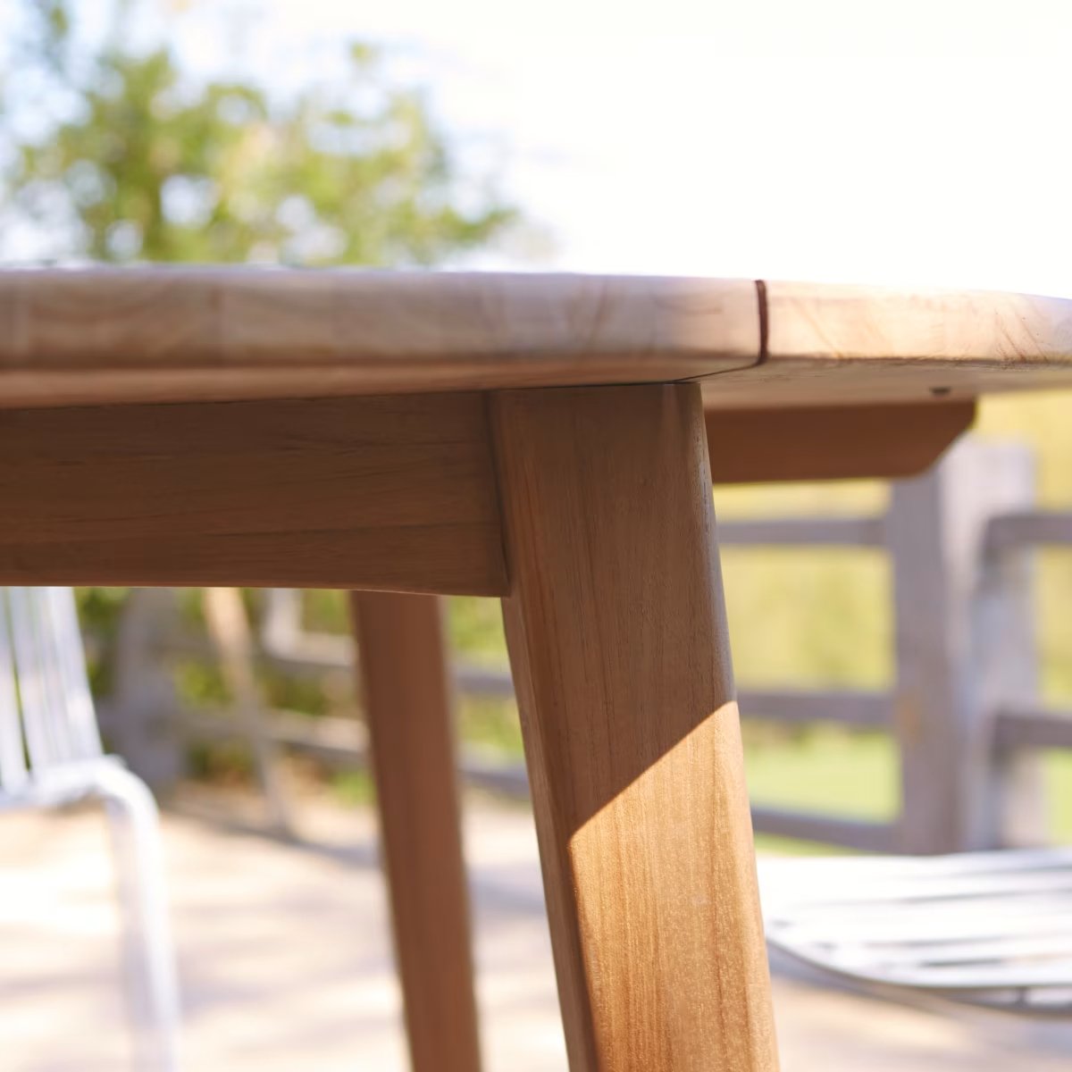 Table de jardin en teck massif recyclé 8 pers. - Homeclara